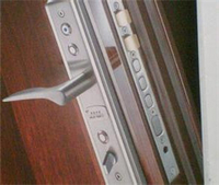 防盜門(mén)換鎖方法